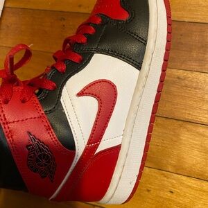 Nike air jordan 1’s kids